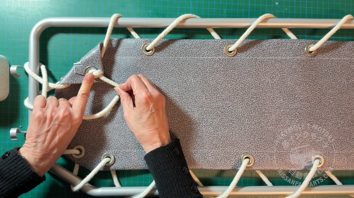 How to attach your Nissan PAO parcel shelf hammock