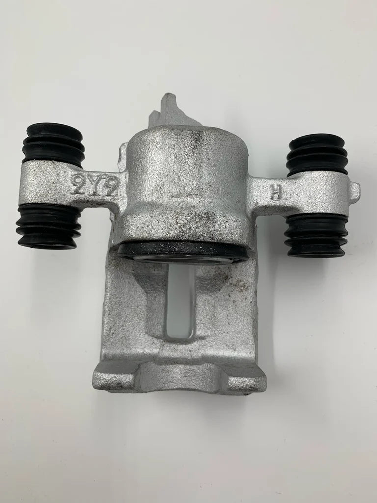 Fully refurbished front Nissan Pao brake calipers, left and/or right