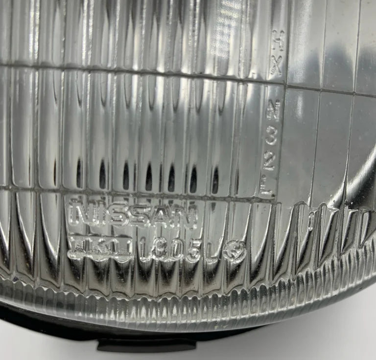 Used Nissan 'left' headlight for Nissan Pao.