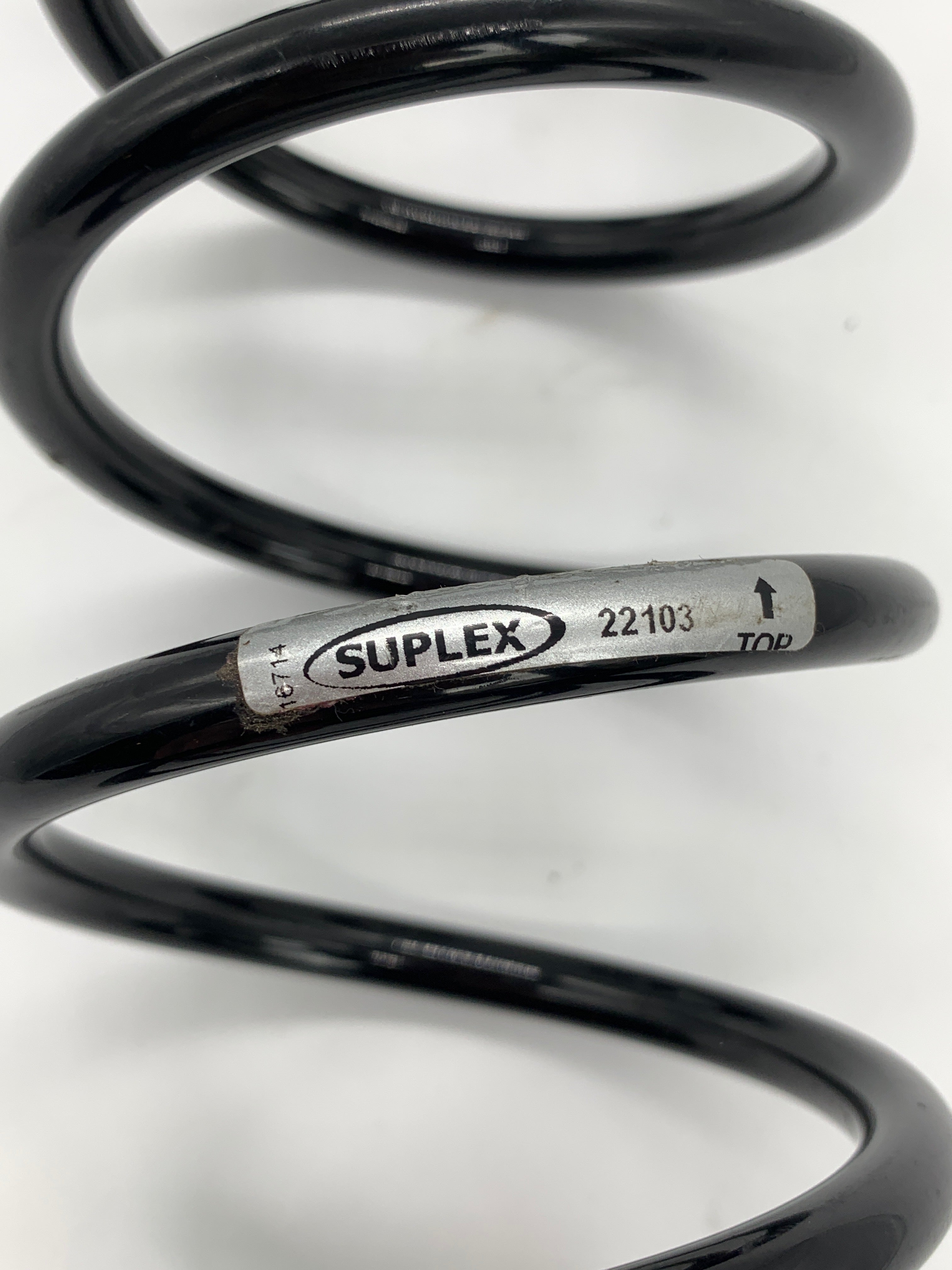 NOS, Suplex RH/LH rear spring, 22103