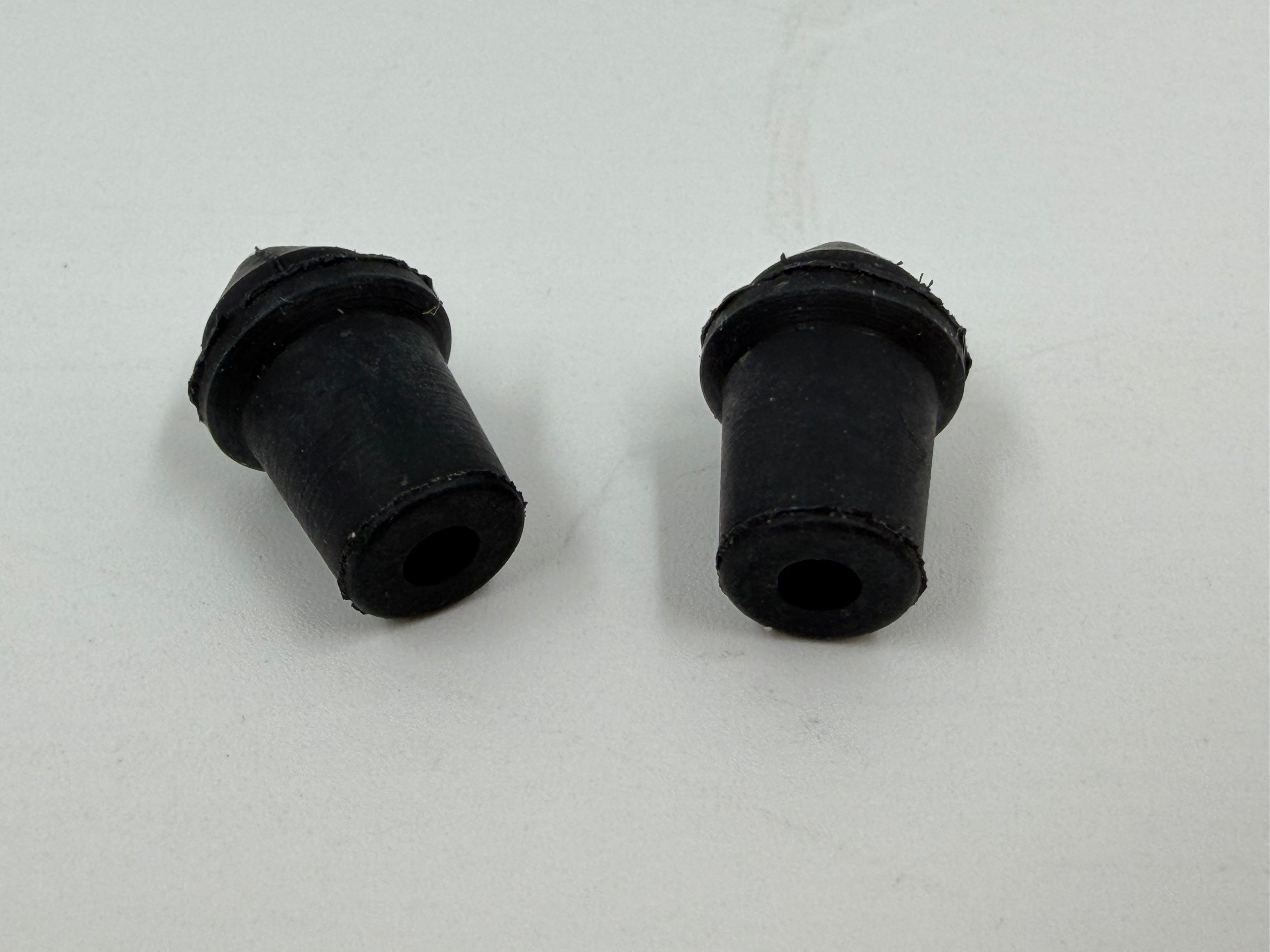 New genuine Nissan gas/petrol flap bump stops