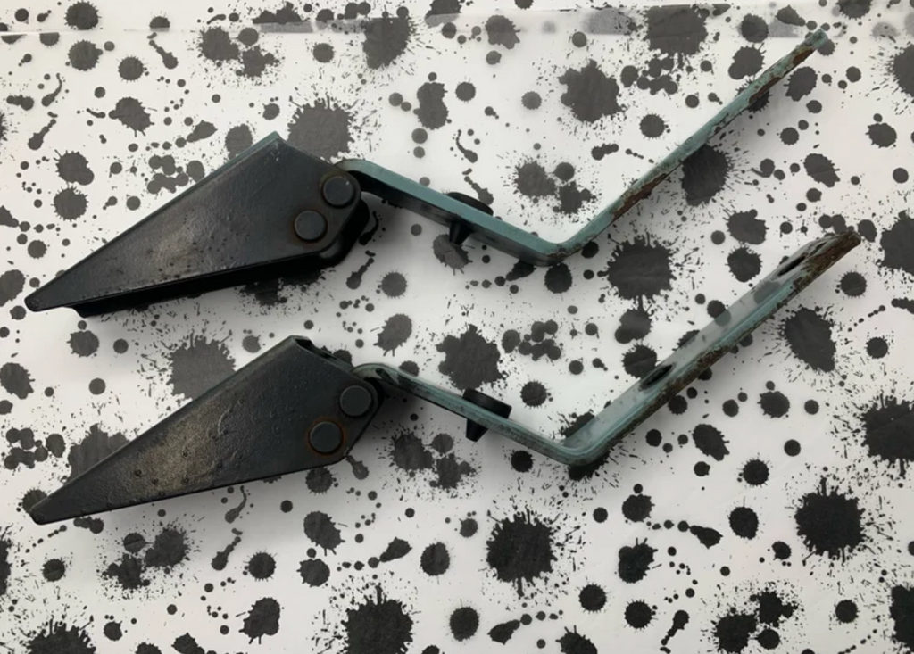 Pao bonnet/hood hinge, used