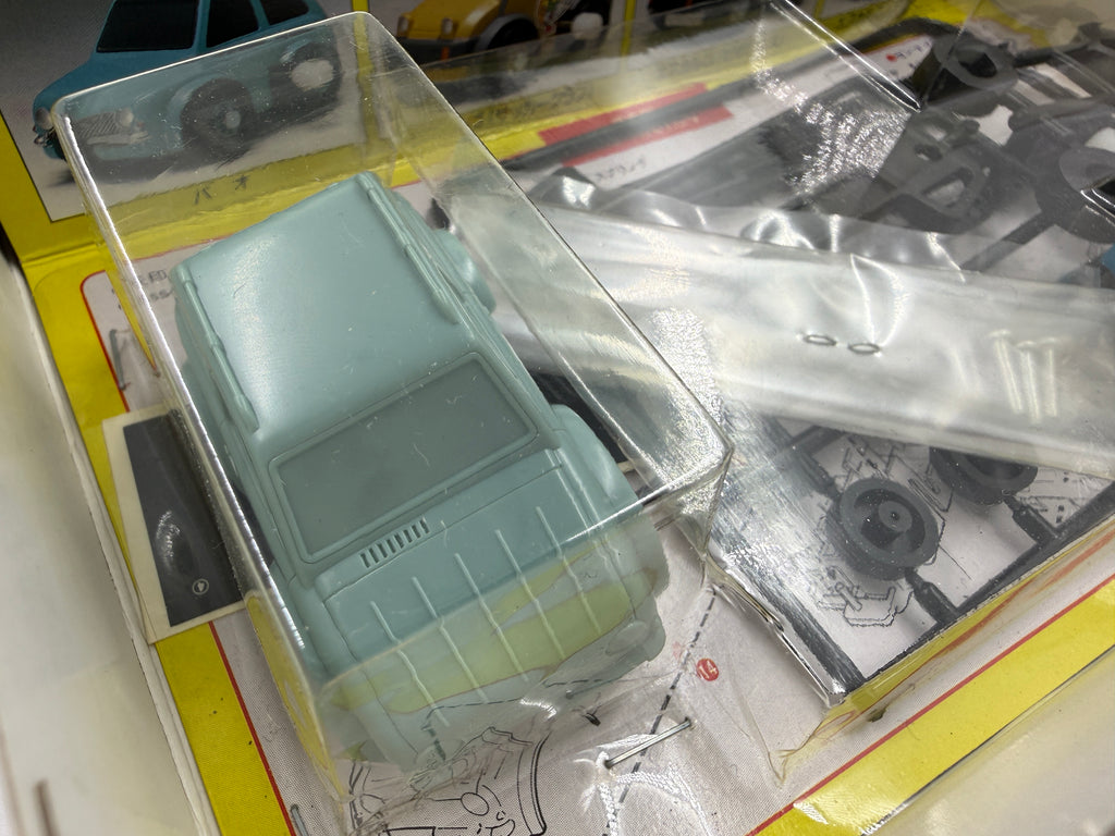 New 'old stock' Paoside Key Car Nissan Pao toy kit, PF 001-00