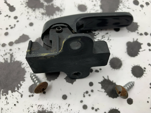 Black door handle for ivory Nissan Pao, used