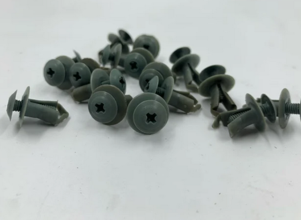 USED Pao interior screw fixings