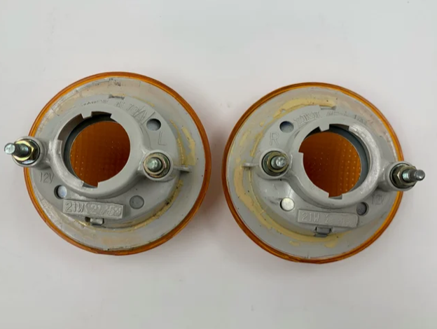Used Rear indicators for Nissan Pao (pair)