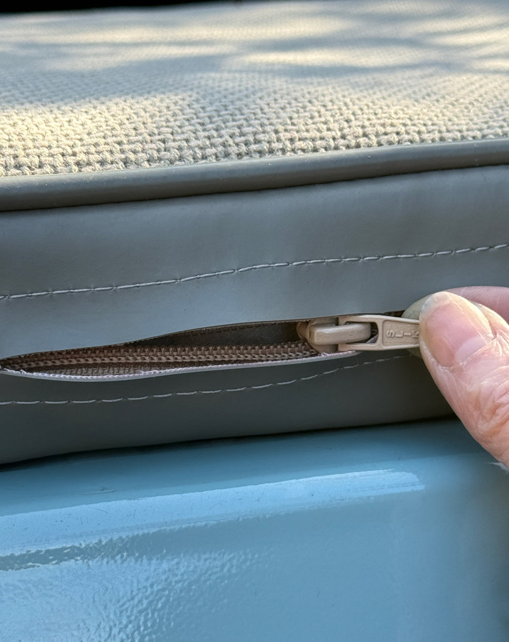 New: Pao Cushioned Tailgate Seat