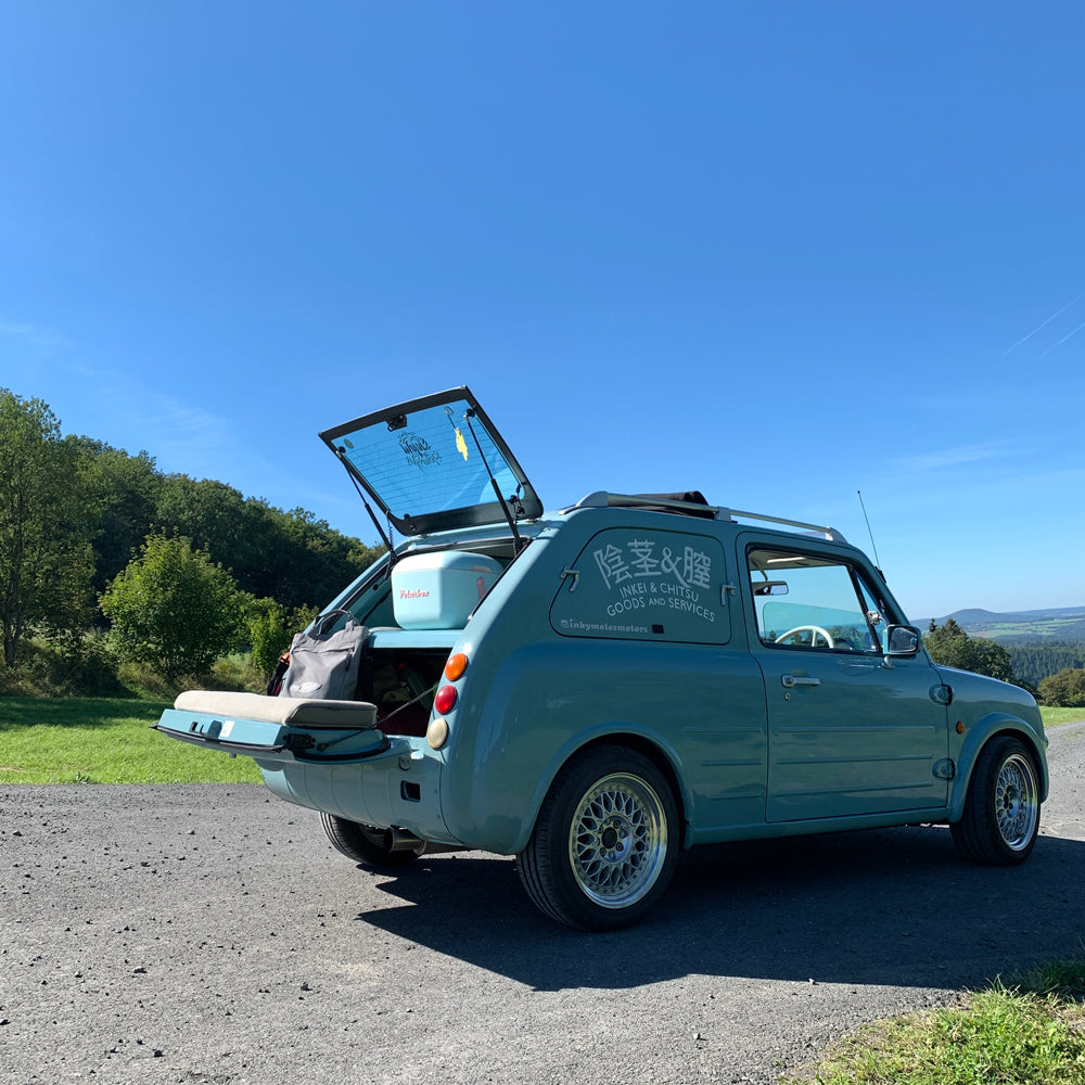 New: Pao Cushioned Tailgate Seat